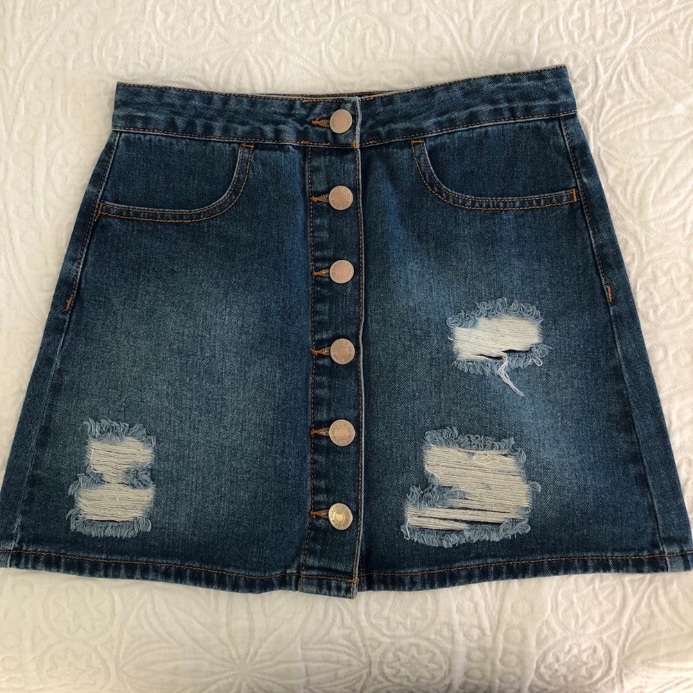 Forever 21 button front denim skirt w/ distress